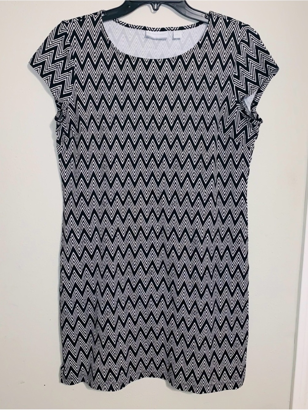 New York & Company Zigzag Black and White Dress